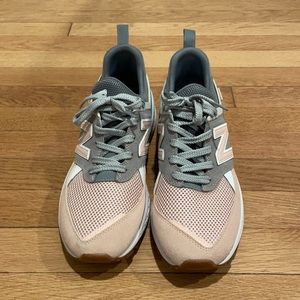 New Balance men’s sneakers
